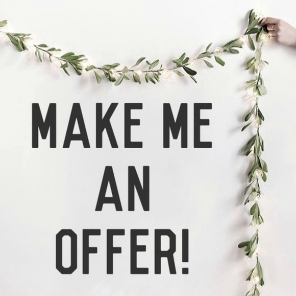 Looking to closet clear! - Picture 1 of 1